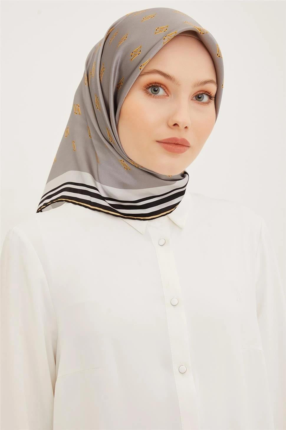 Armine Nostalji Serisi Sura İpek Eşarp 8959-03NS