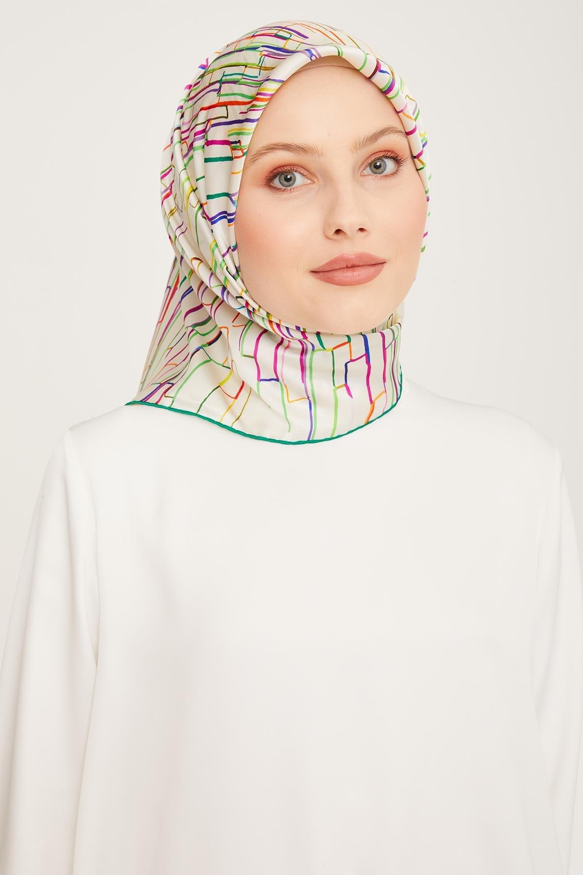 Armine Nostalji Serisi Twill İpek Eşarp 9027-31NT