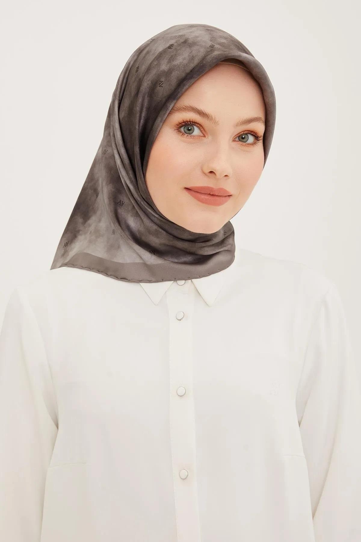Armine Nostalji Serisi Twill İpek Eşarp 8933-09NT