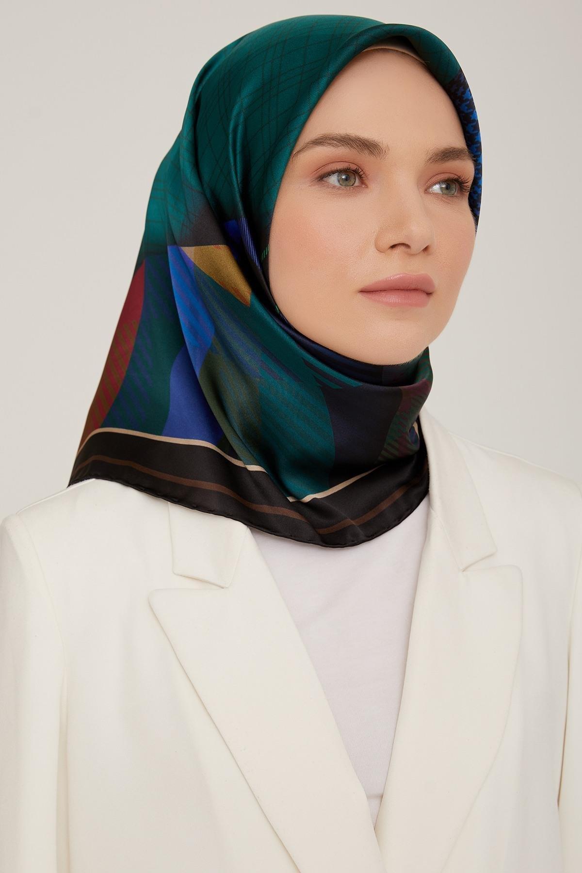 Armine Nostalji Serisi Twill İpek Eşarp 8819-04NT