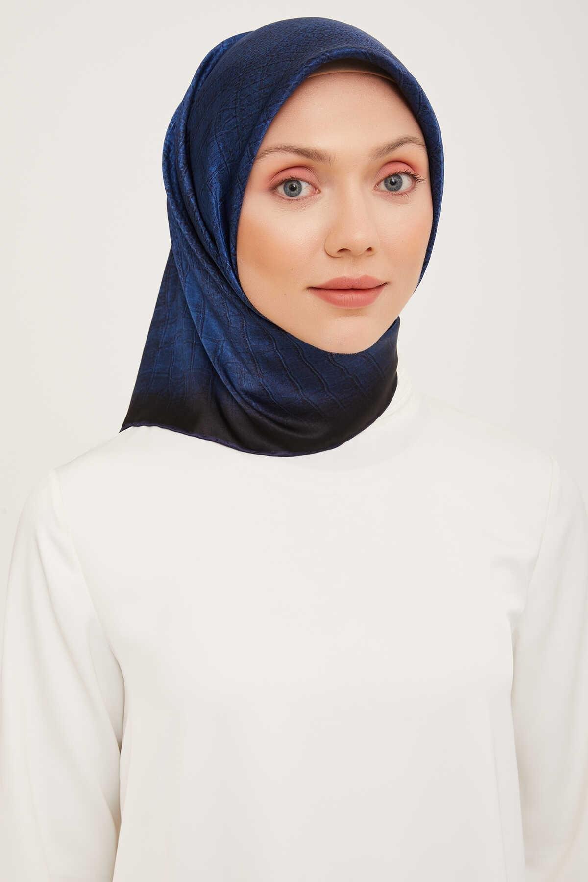 Armine Nostalji Serisi Twill İpek Eşarp 9030-50NT