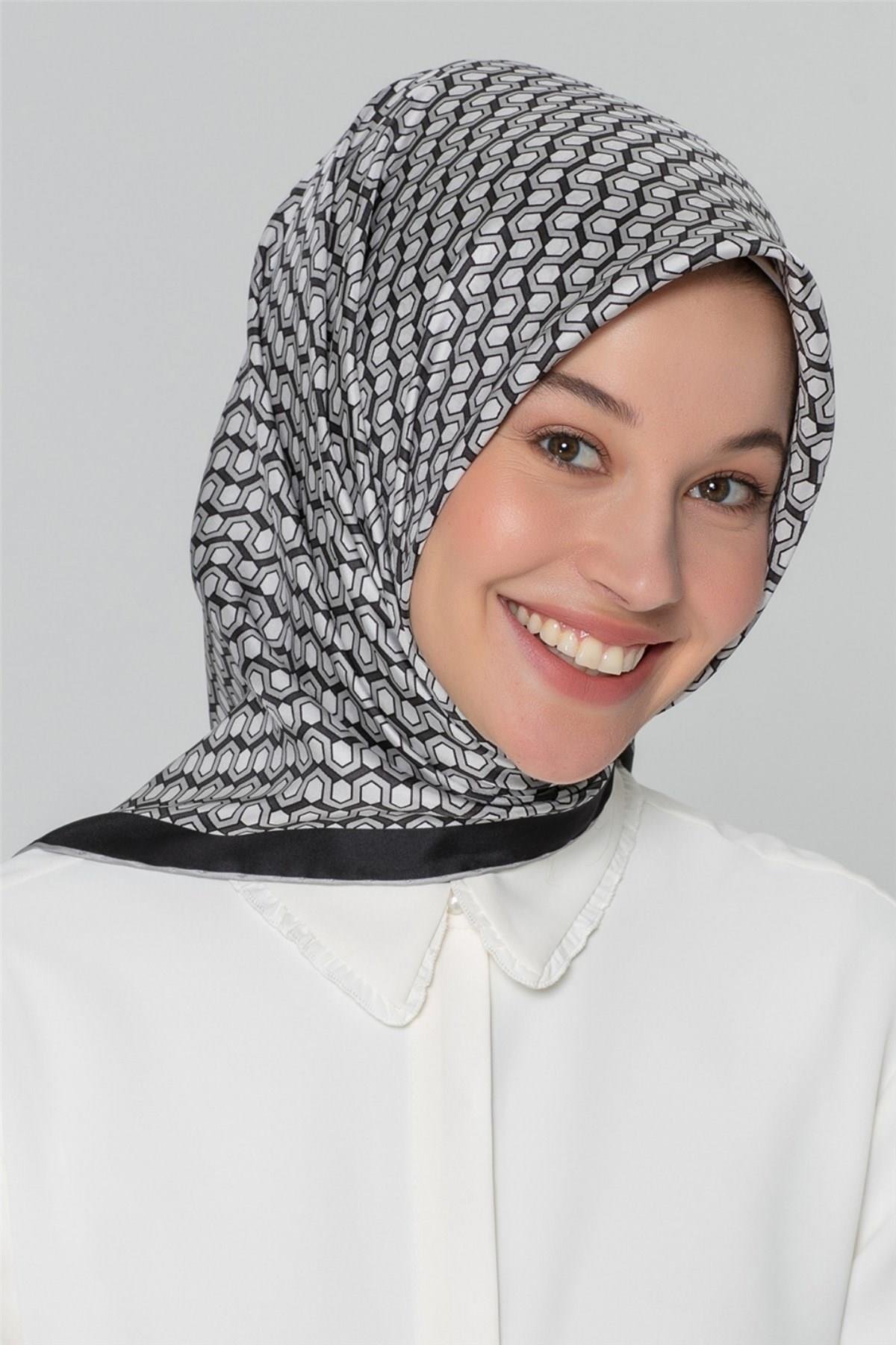 Armine Özel Nostalji Serisi Twill İpek Eşarp Modelleri 8401-88