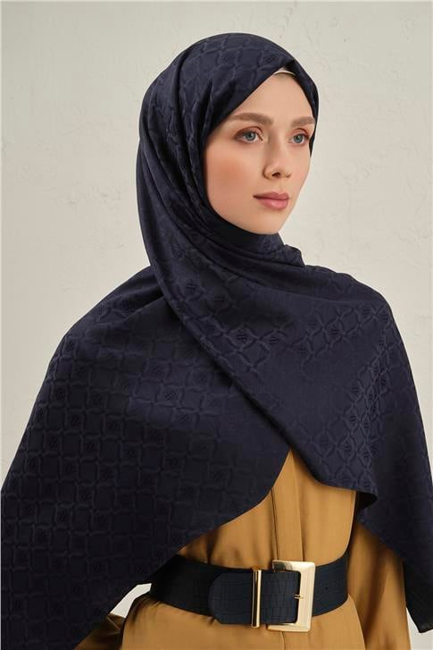 Armine Pamuk  Floş Monogram Zincir Şal 1 02