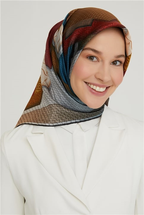 Armine Sura İpek Eşarp 19Ka8223 01