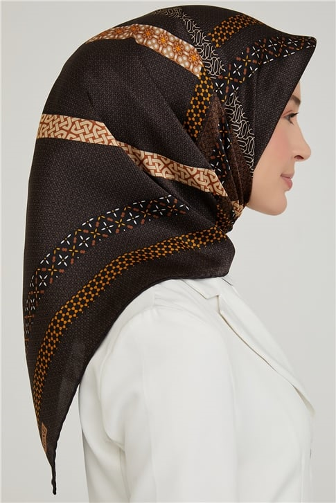 Armine Sura İpek Eşarp 21Ka8603 01