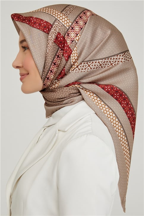 Armine Sura İpek Eşarp 21Ka8603 08