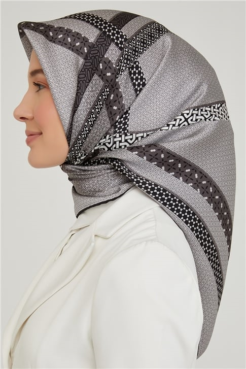 Armine Sura İpek Eşarp 21Ka8603 42