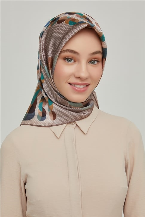 Armine Sura İpek Eşarp 21Ka8604 06