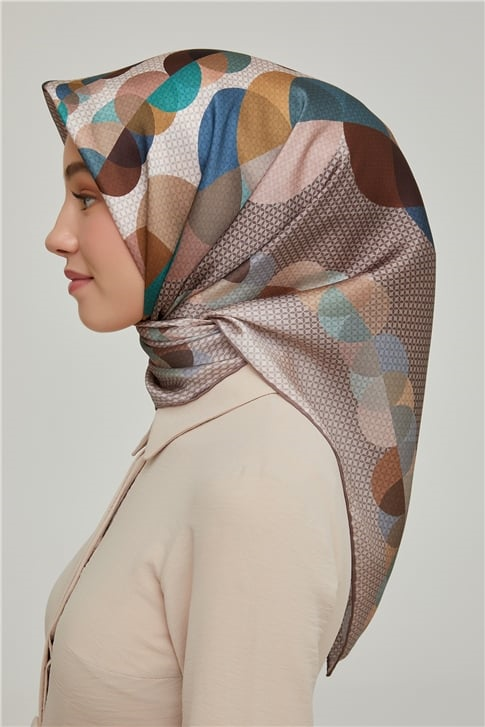 Armine Sura İpek Eşarp 21Ka8604 06