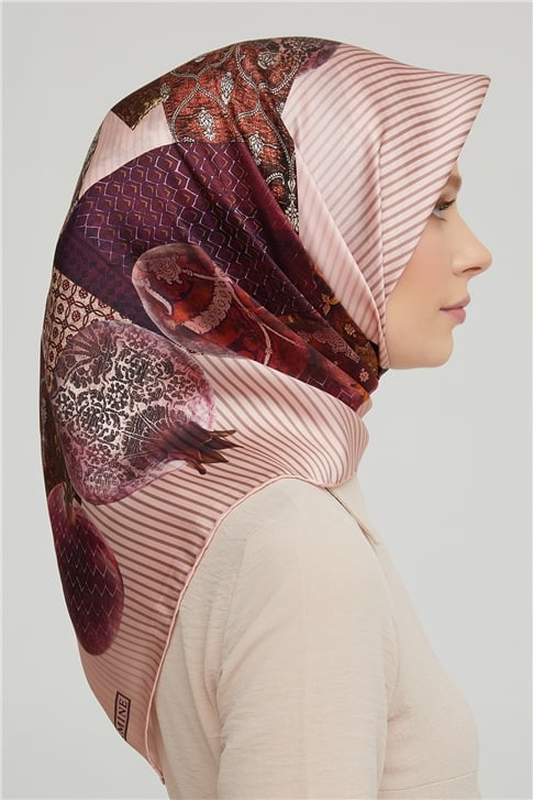Armine Sura İpek Eşarp 21Ka8605 04