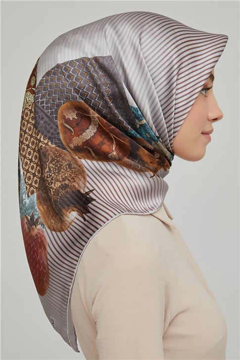 Armine Sura İpek Eşarp 21Ka8605 32
