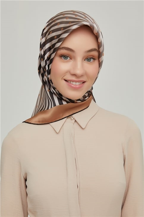 Armine Sura İpek Eşarp 21Ka8606 01