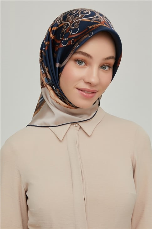Armine Sura İpek Eşarp 21Ka8607 32