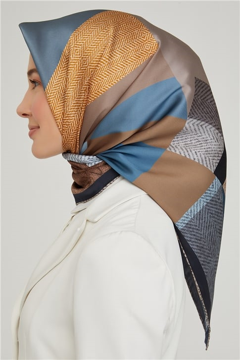 Armine Sura İpek Eşarp 21Ka8610 33