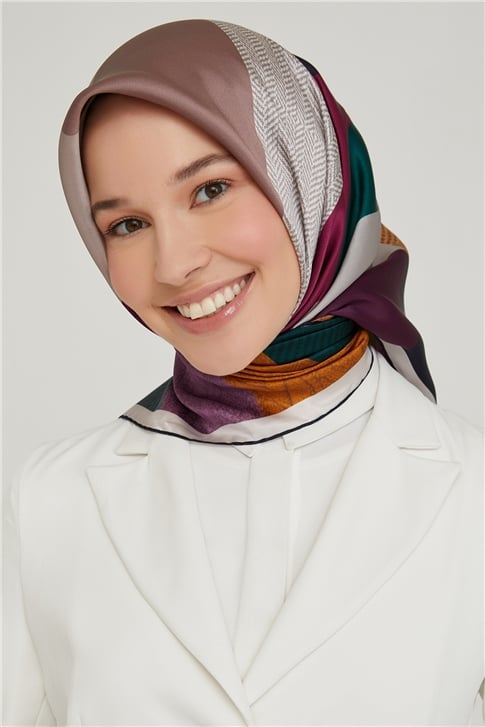 Armine Sura İpek Eşarp 21Ka8610 82