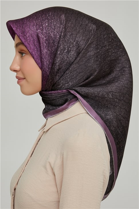Armine Sura İpek Eşarp 21Ka8611 09