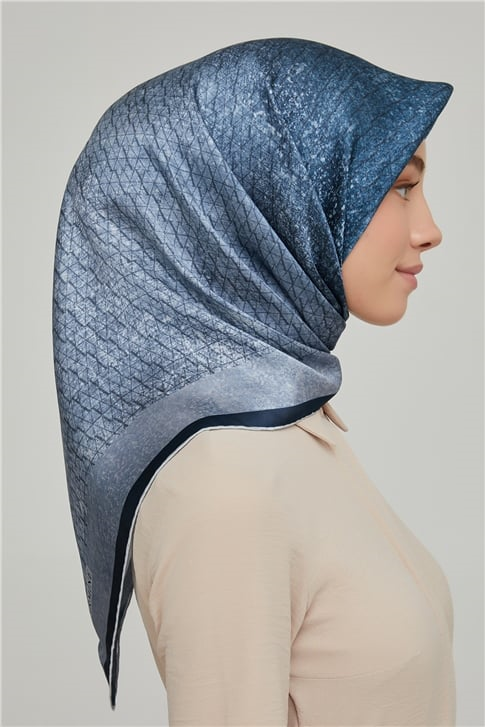 Armine Sura İpek Eşarp 21Ka8611 31