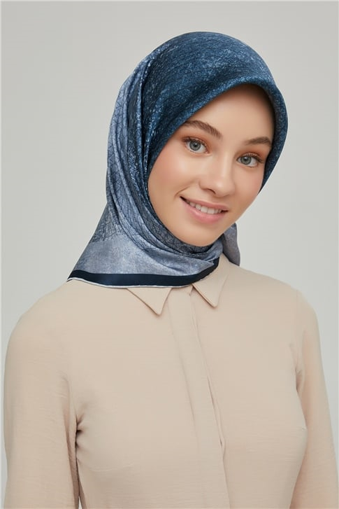 Armine Sura İpek Eşarp 21Ka8611 31