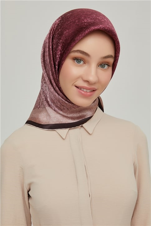 Armine Sura İpek Eşarp 21Ka8611 39