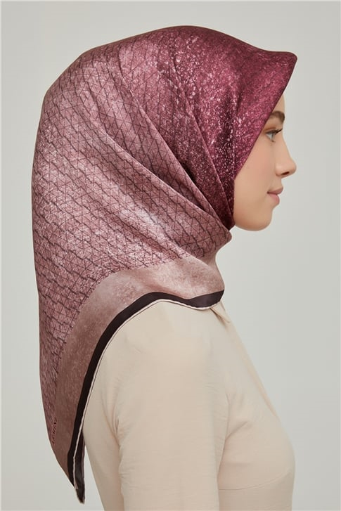 Armine Sura İpek Eşarp 21Ka8611 39