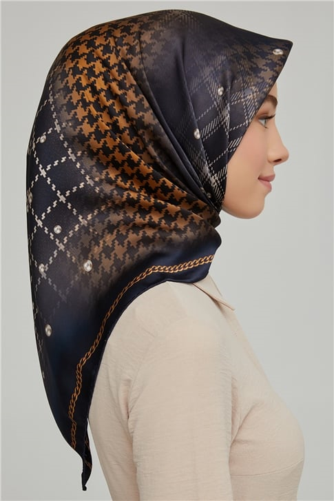 Armine Sura İpek Eşarp 21Ka8612 07