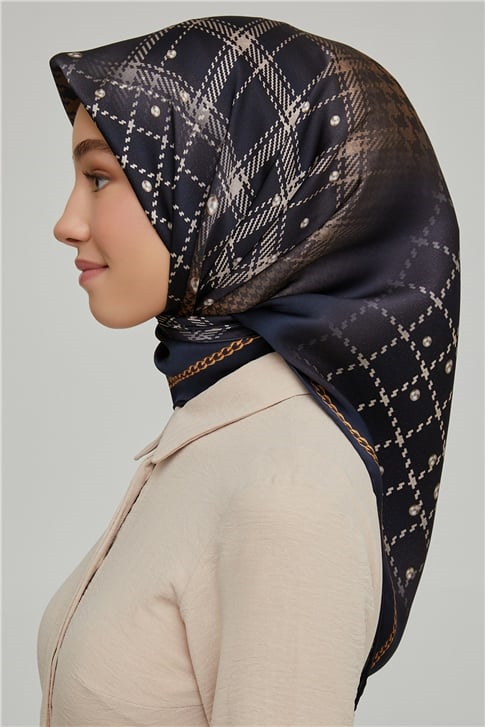Armine Sura İpek Eşarp 21Ka8612 07