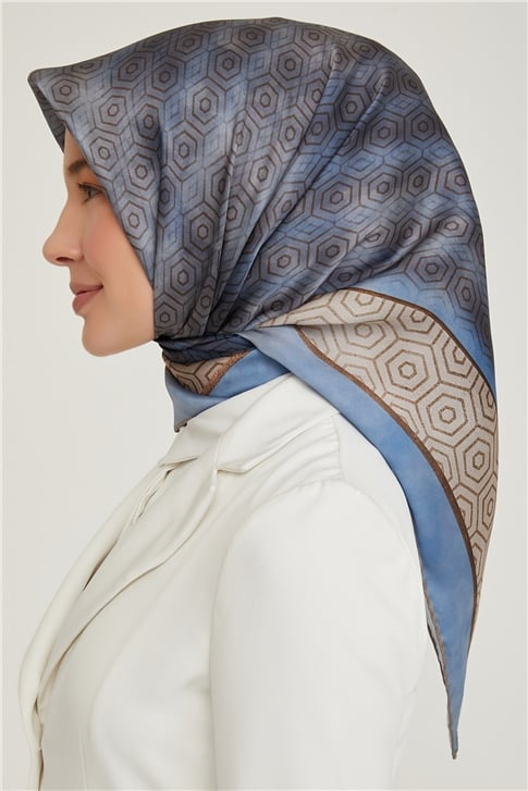 Armine Sura İpek Eşarp 21Ka8614 02