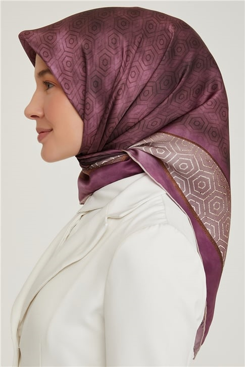 Armine Sura İpek Eşarp 21Ka8614 04