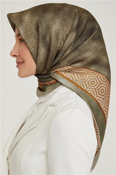Armine Sura İpek Eşarp 21Ka8614 07
