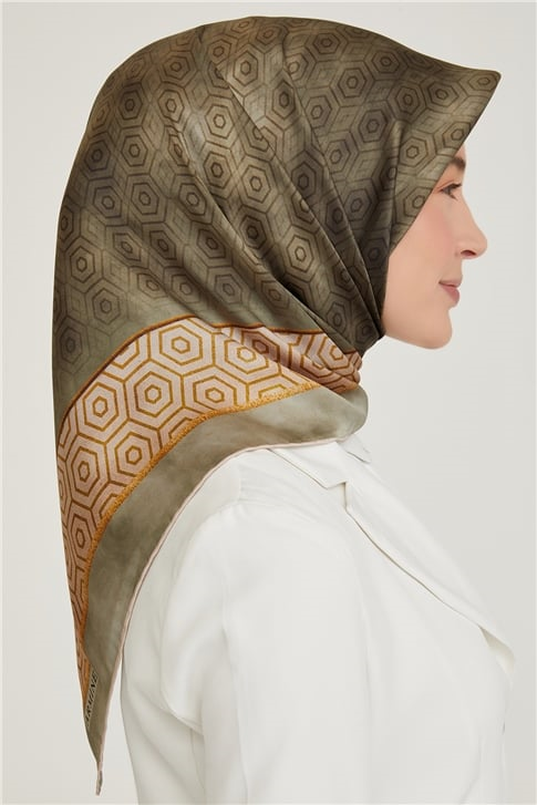 Armine Sura İpek Eşarp 21Ka8614 07