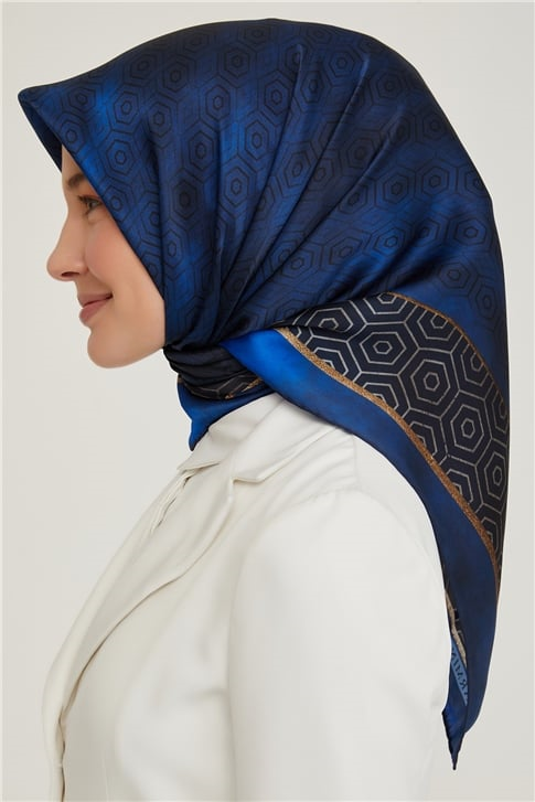 Armine Sura İpek Eşarp 21Ka8614 42