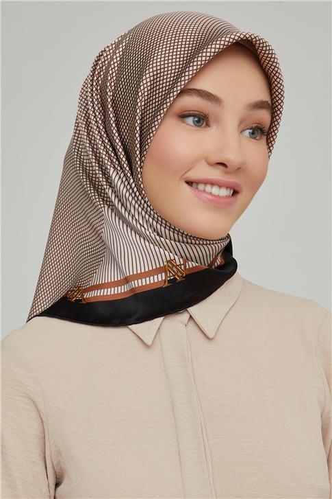 Armine Sura İpek Eşarp 21Ka8616 03