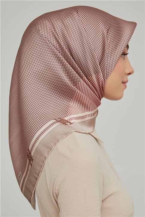 Armine Sura İpek Eşarp 21Ka8616 07
