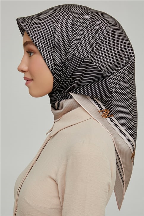 Armine Sura İpek Eşarp 21Ka8616 08