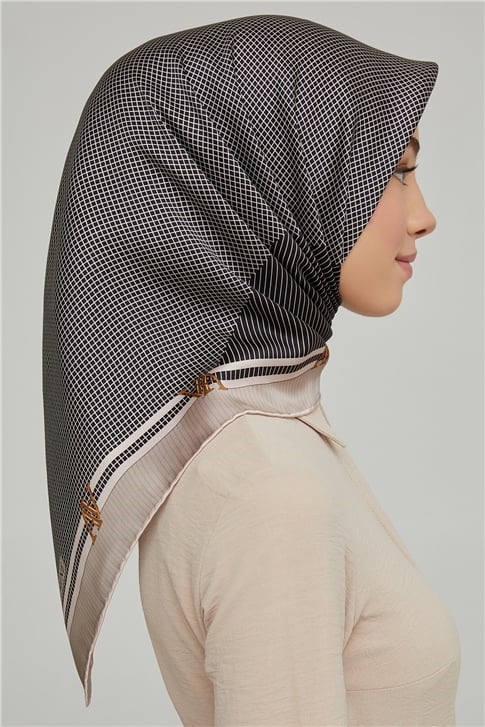 Armine Sura İpek Eşarp 21Ka8616 08