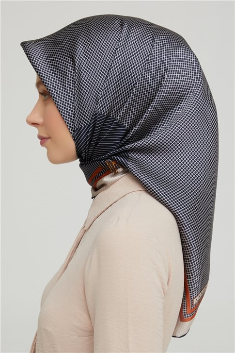 Armine Sura İpek Eşarp 21Ka8616 35