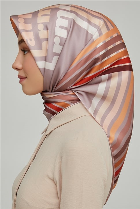 Armine Sura İpek Eşarp 21Ka8617 01