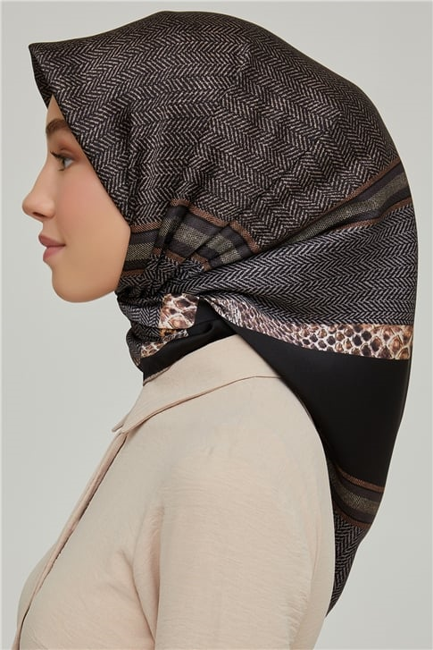 Armine Sura İpek Eşarp 21Ka8619 07