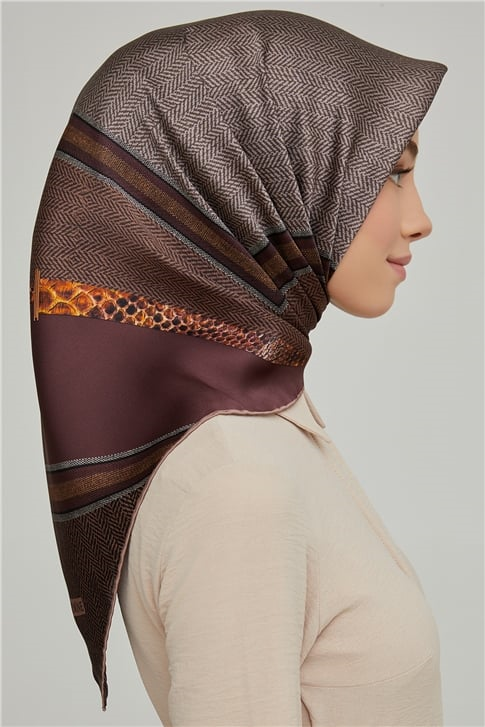 Armine Sura İpek Eşarp 21Ka8619 08