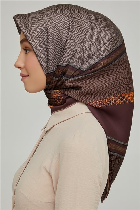 Armine Sura İpek Eşarp 21Ka8619 08