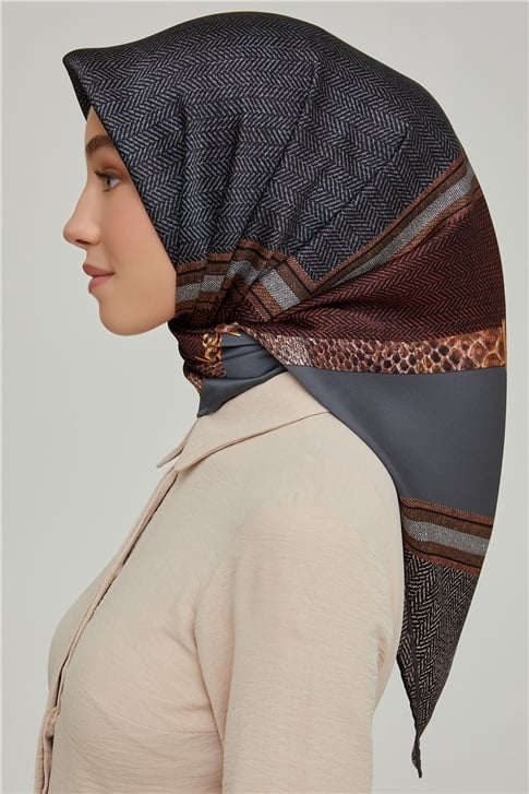 Armine Sura İpek Eşarp 21Ka8619 37