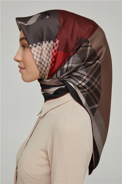 Armine Sura İpek Eşarp 21Ka8620 04