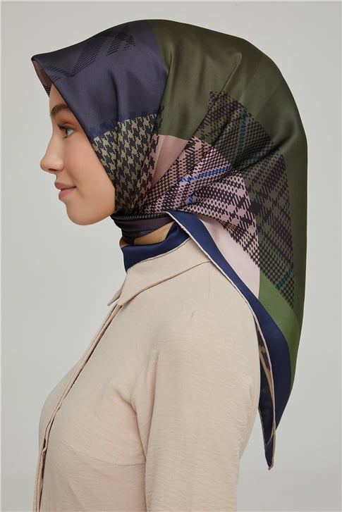 Armine Sura İpek Eşarp 21Ka8620 39