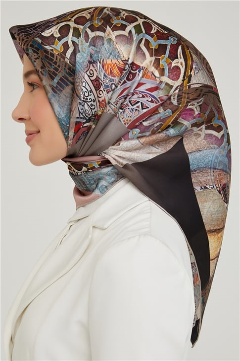 Armine Sura İpek Eşarp 21Ka8622 05