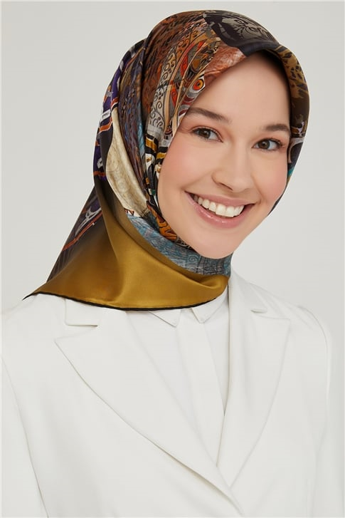 Armine Sura İpek Eşarp 21Ka8622 09