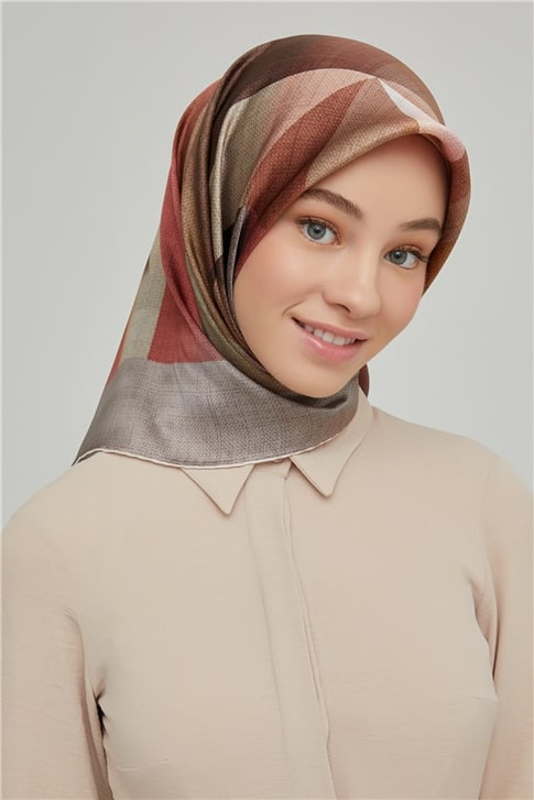 Armine Sura İpek Eşarp 21Ka8623 10