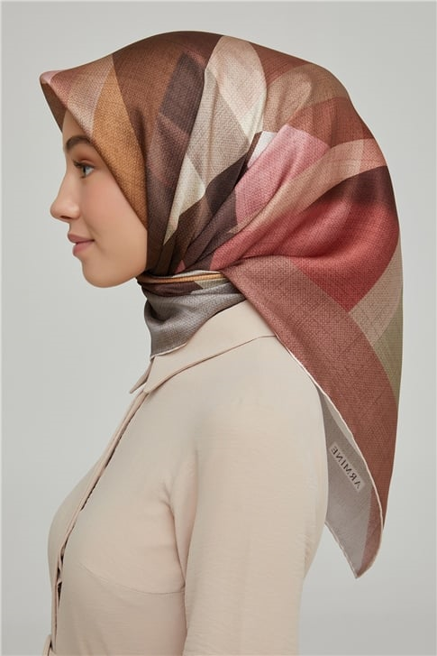 Armine Sura İpek Eşarp 21Ka8623 10