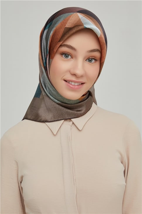 Armine Sura İpek Eşarp 21Ka8623 32