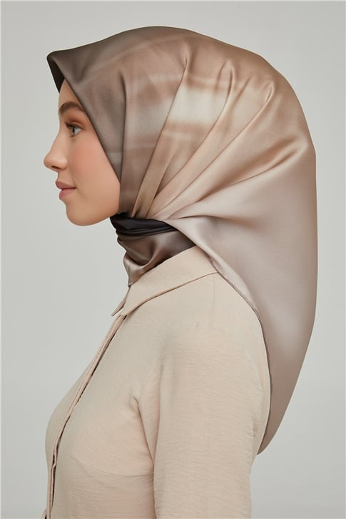 Armine Sura İpek Eşarp 21Ka8624 11