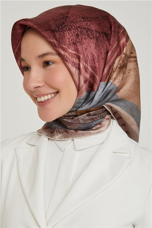 Armine Sura İpek Eşarp 21Ka8625 08